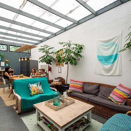 Moy Guesthouse & Backpackers Cape Town Exterior photo