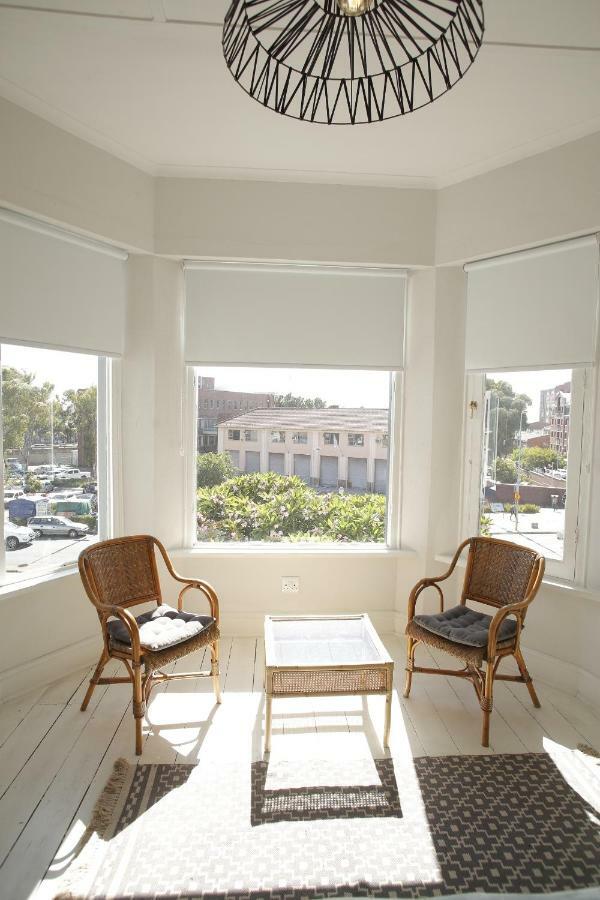 Moy Guesthouse & Backpackers Cape Town Exterior photo